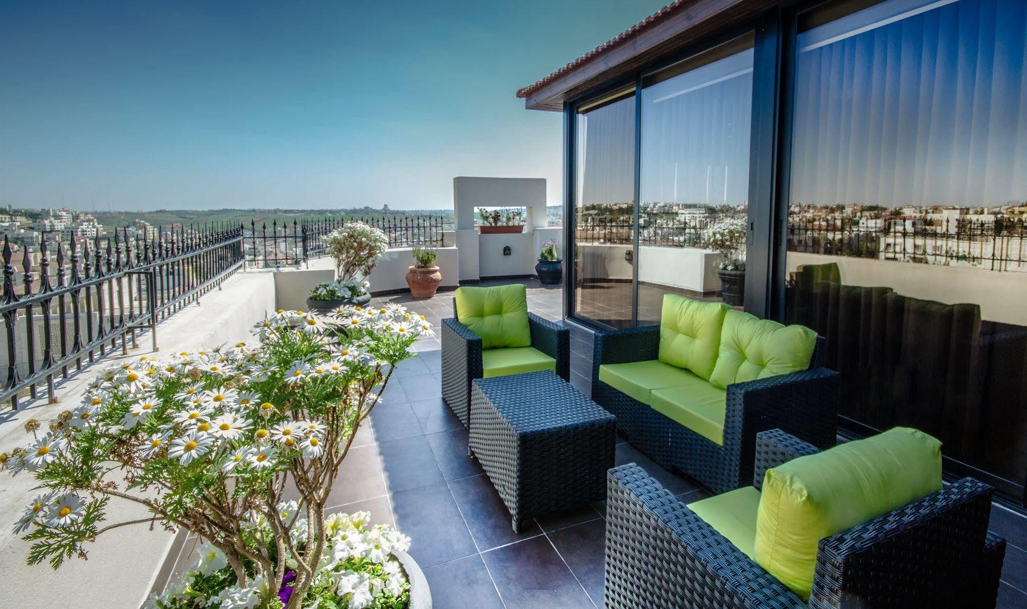Nadine Hotel Suites Αμμάν Εξωτερικό φωτογραφία